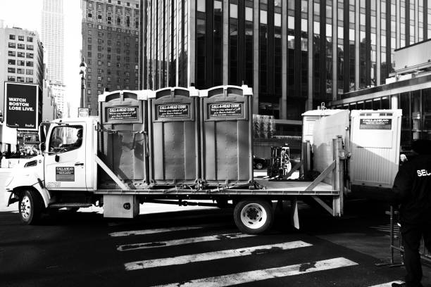 Best Portable toilet rental cost  in Puyallup, WA